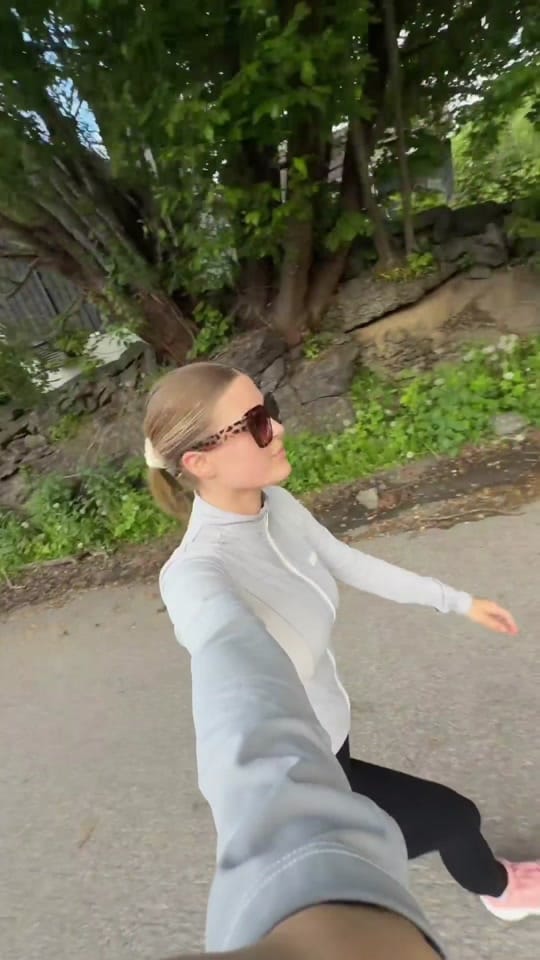 Post 4 by Ida Sivertsen on TikTok (video)