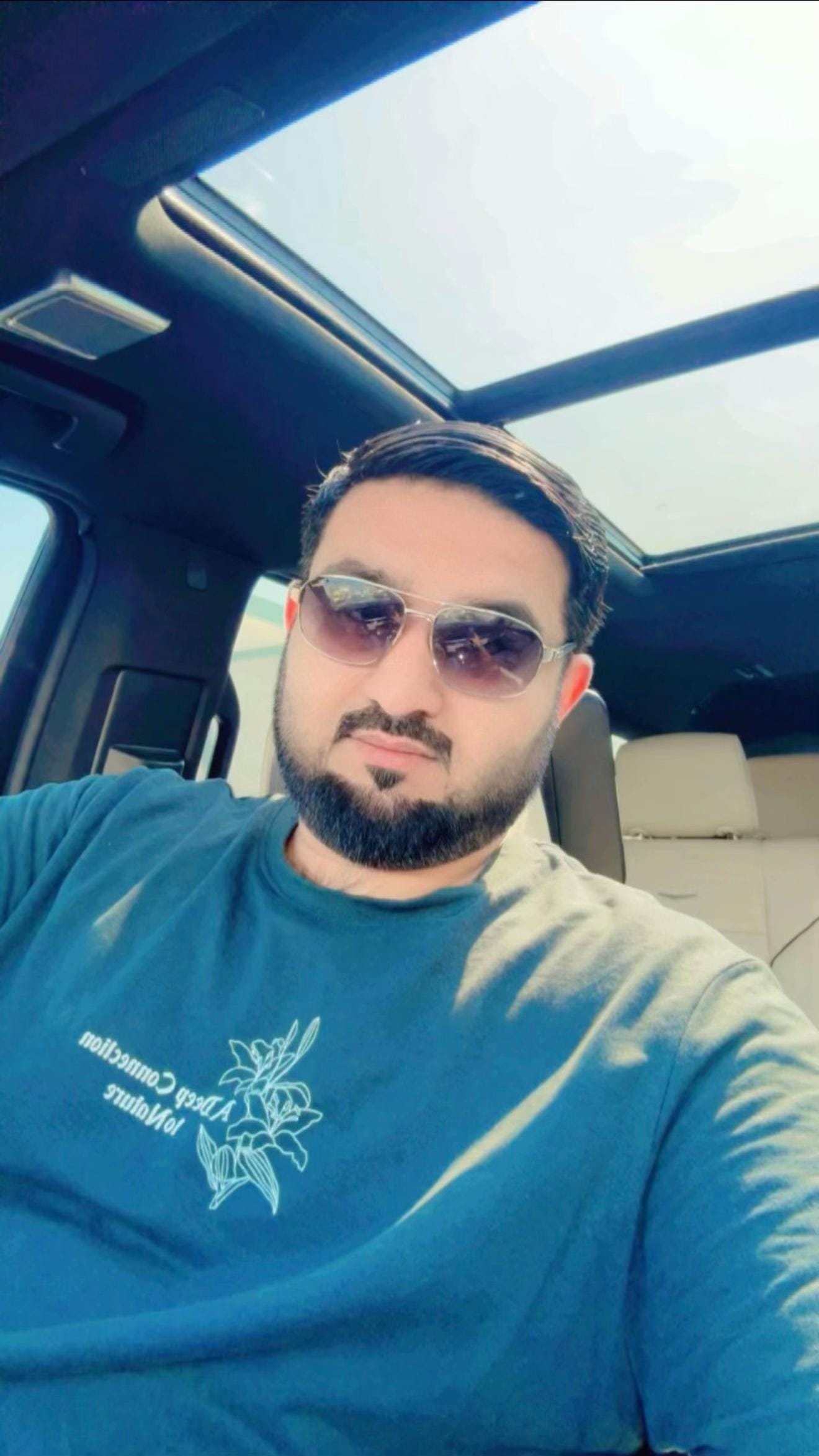 Post 5 by Zeeshan Zee on TikTok (video)