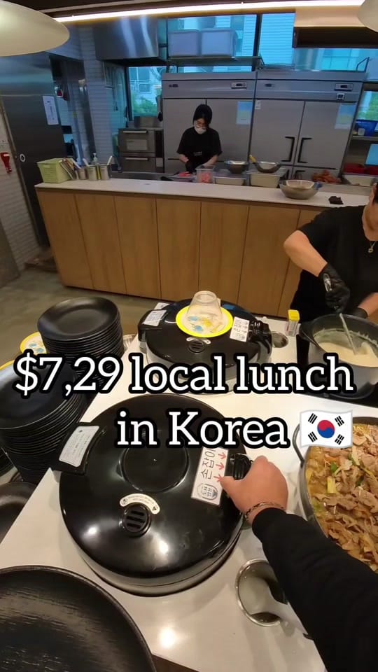 Post 6 by 🇰🇷K-Food Hunter on TikTok (video)