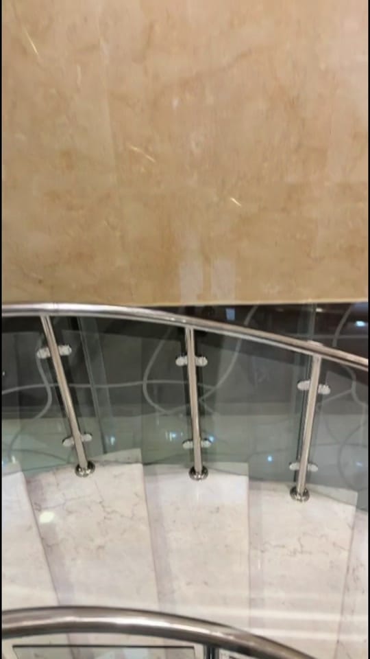 Post 6 by Daily Hi on TikTok (video)