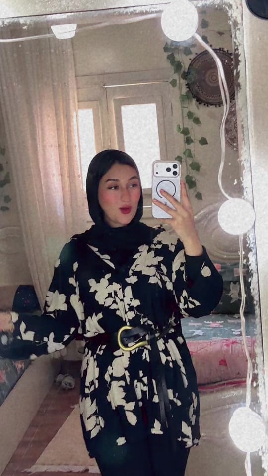 Post 3 by A M I R A 👑✨ on TikTok (video)