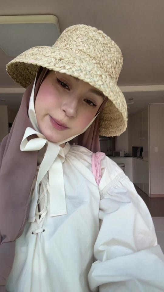 Post 5 by hinddiary22 on TikTok (video)