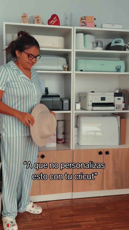 Post 3 by Lorena Sandoval Craft on TikTok (video)