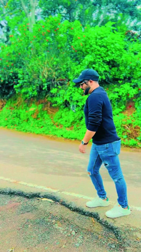 Post 8 by Farooq Sheikh on TikTok (video)