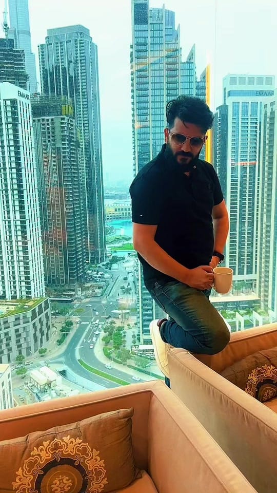 Post 7 by Farooq Sheikh on TikTok (video)