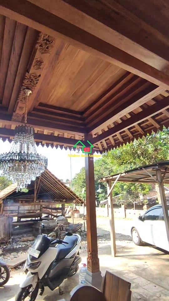 Post 7 by Ndalem Jawi Antique on TikTok (video)