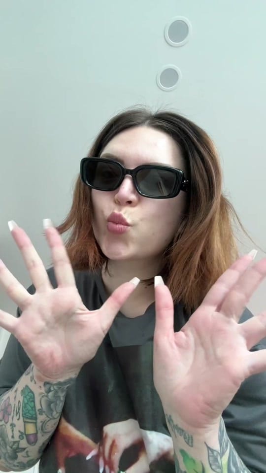 Post 4 by Ilaria on TikTok (video)