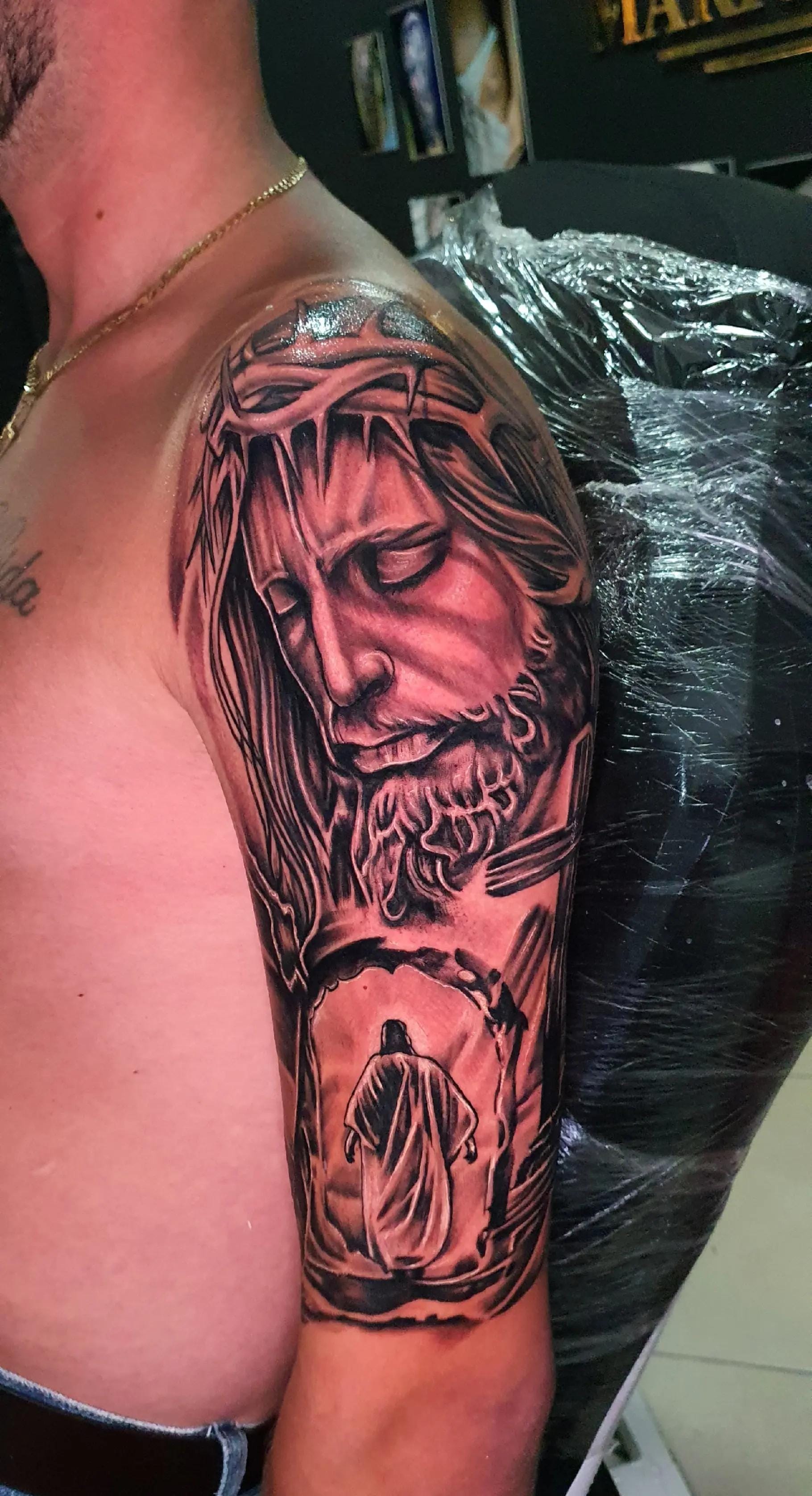 Post 10 by Mario Tattoo Kurani on TikTok (video)