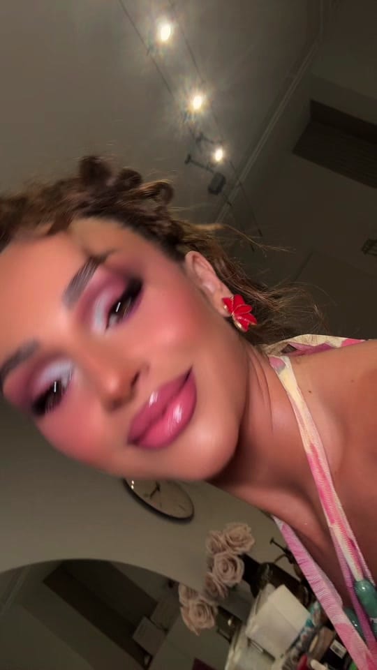 Post 1 by Antigona-MUA on TikTok (video)