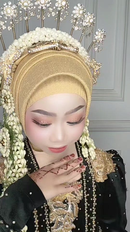 Post 2 by Fatimah Wedding on TikTok (video)