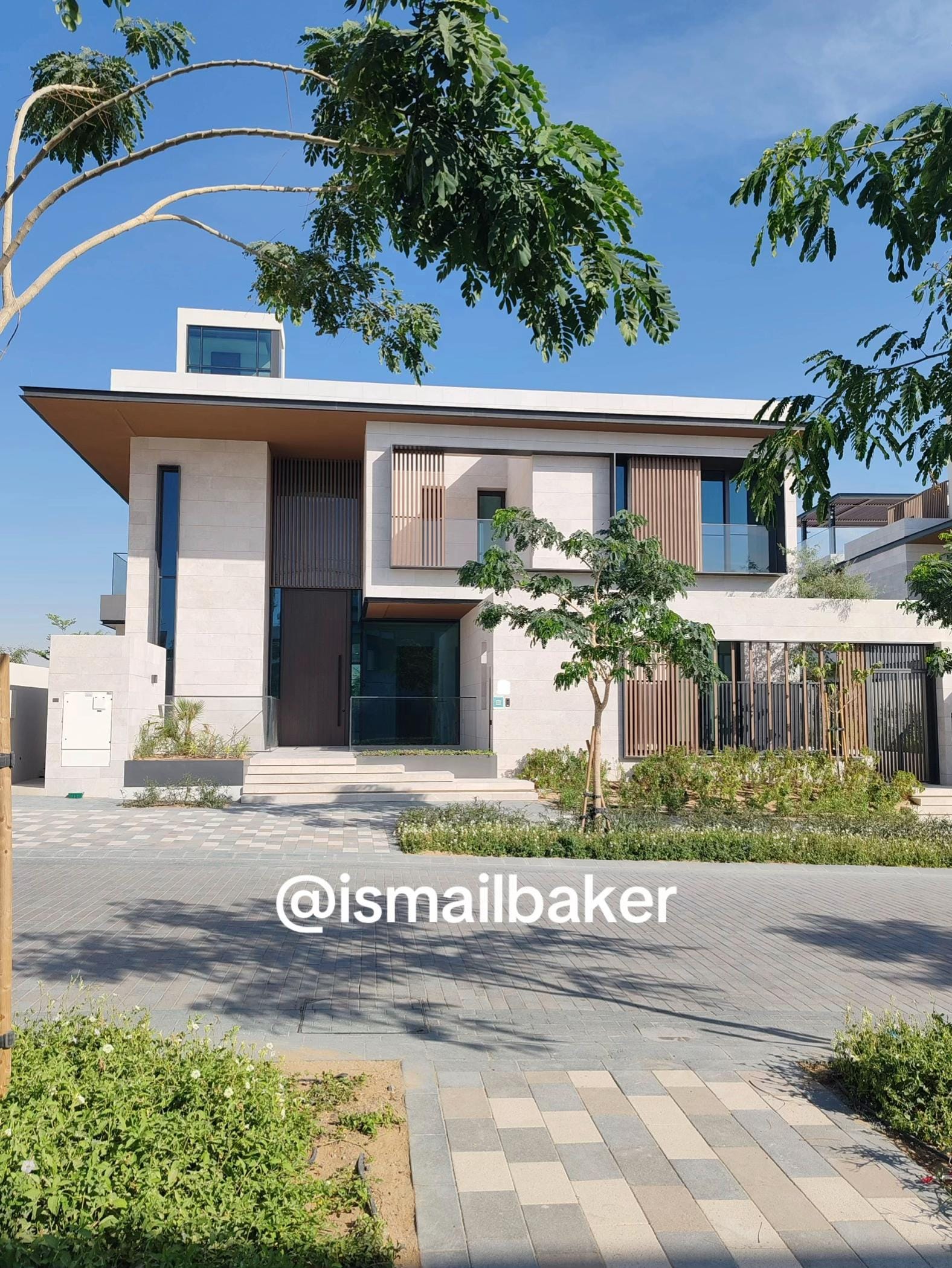 Post 2 by ismailbaker_ on TikTok (video)
