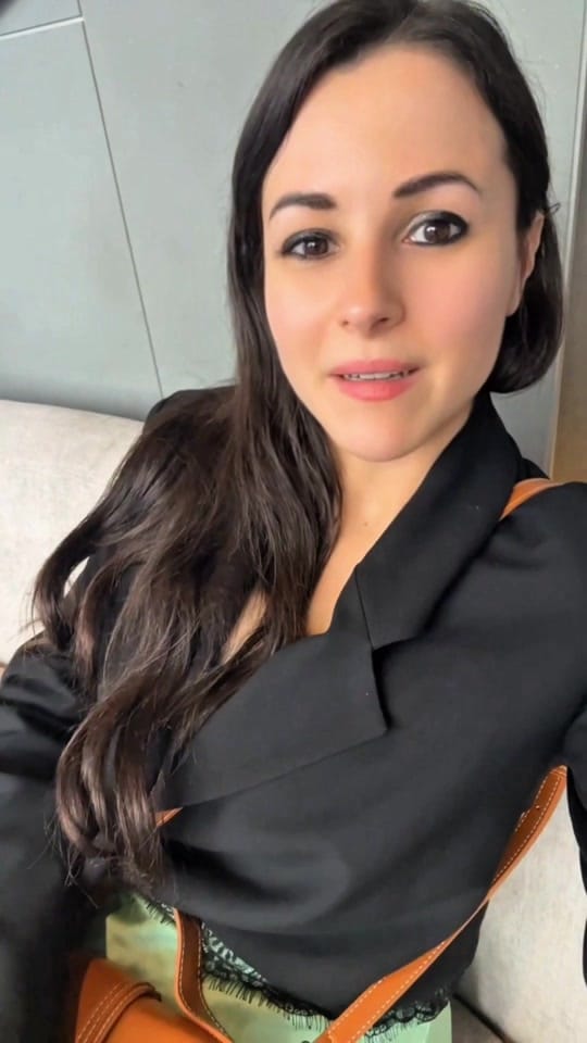 Post 2 by Laurie FERSING on TikTok (video)