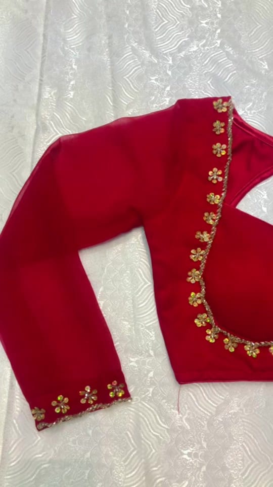 Post 1 by Nangshal The Boutique on TikTok (video)