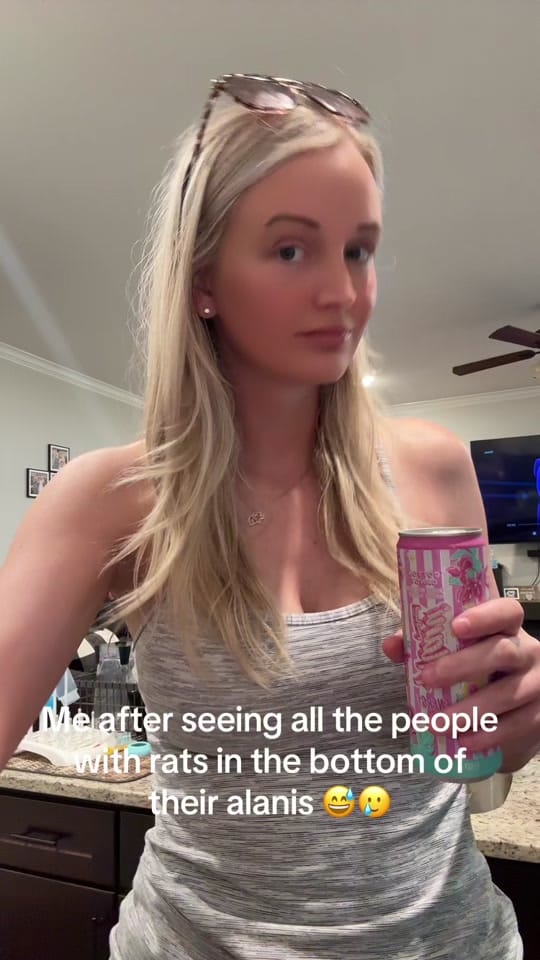 Post 5 by Skyla Sanders on TikTok (video)