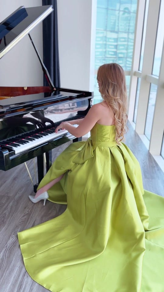 Post 3 by Pianokat on TikTok (video)