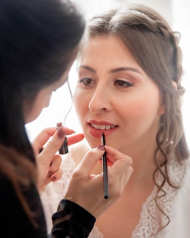 Post 3 by Martina Affricani Makeup Artist on Instagram (carousel)