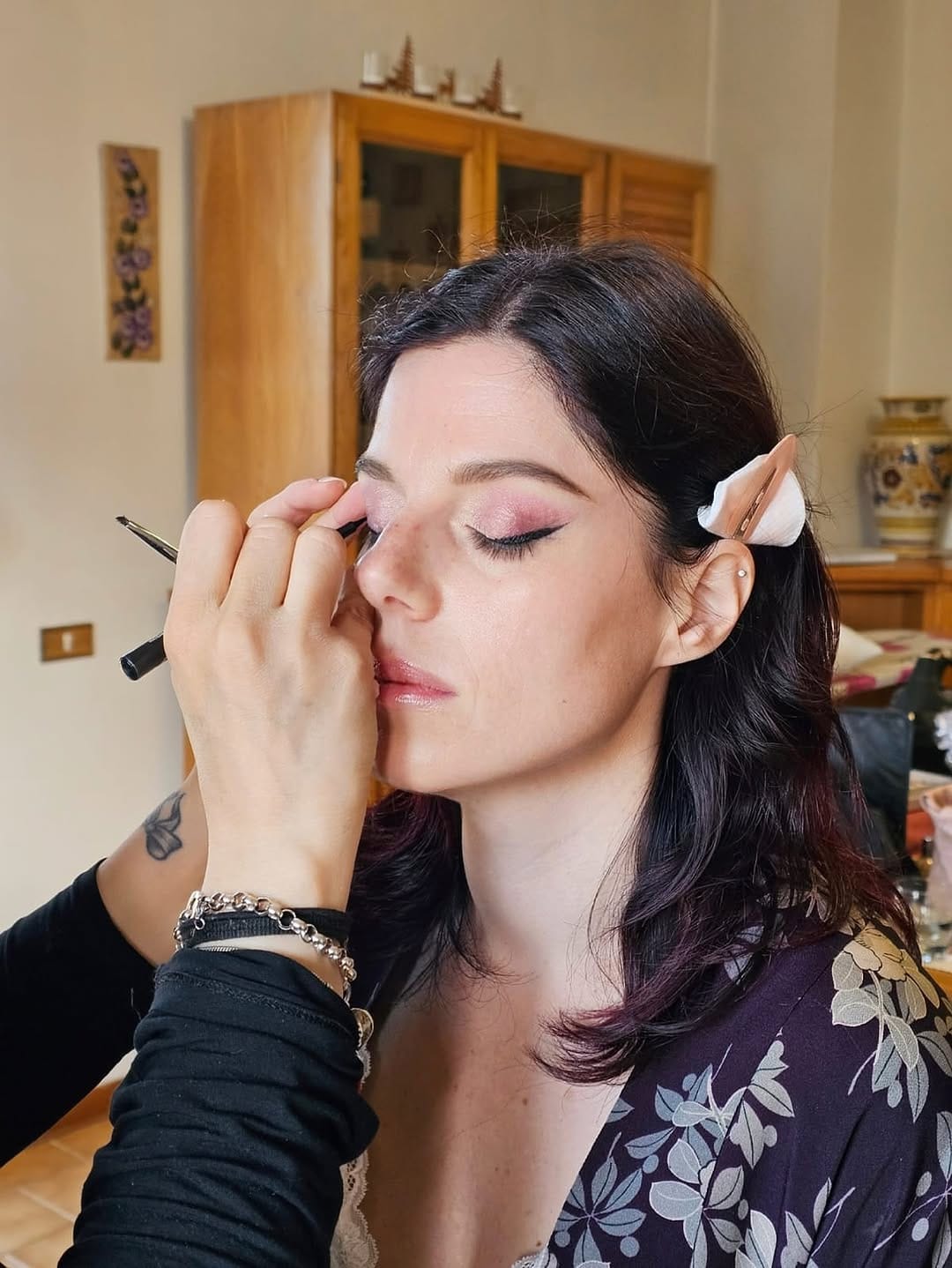 Post 1 by Martina Affricani Makeup Artist on Instagram (carousel)