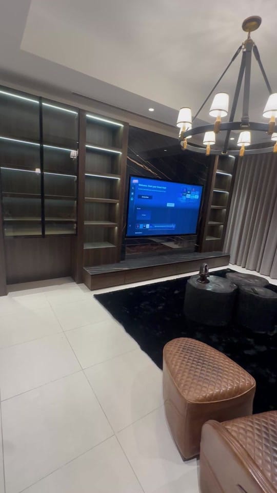 Post 2 by THE ONE A E on TikTok (video)