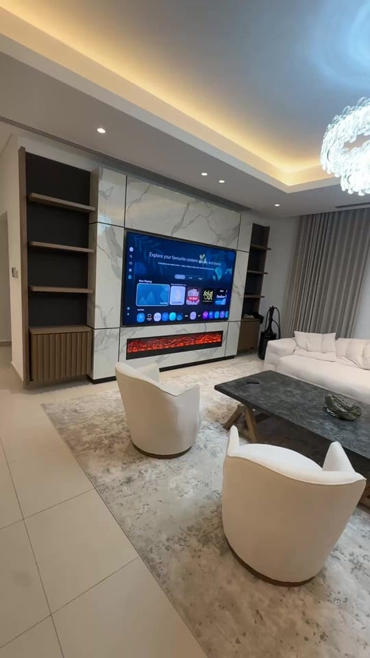 Post 5 by THE ONE A E on TikTok (video)
