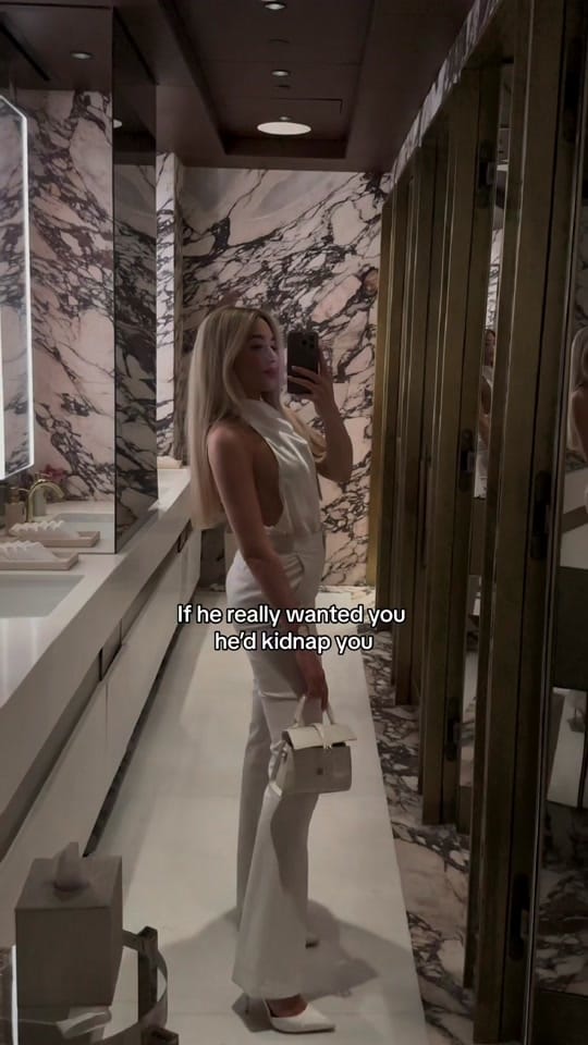 Post 8 by dominika on TikTok (video)