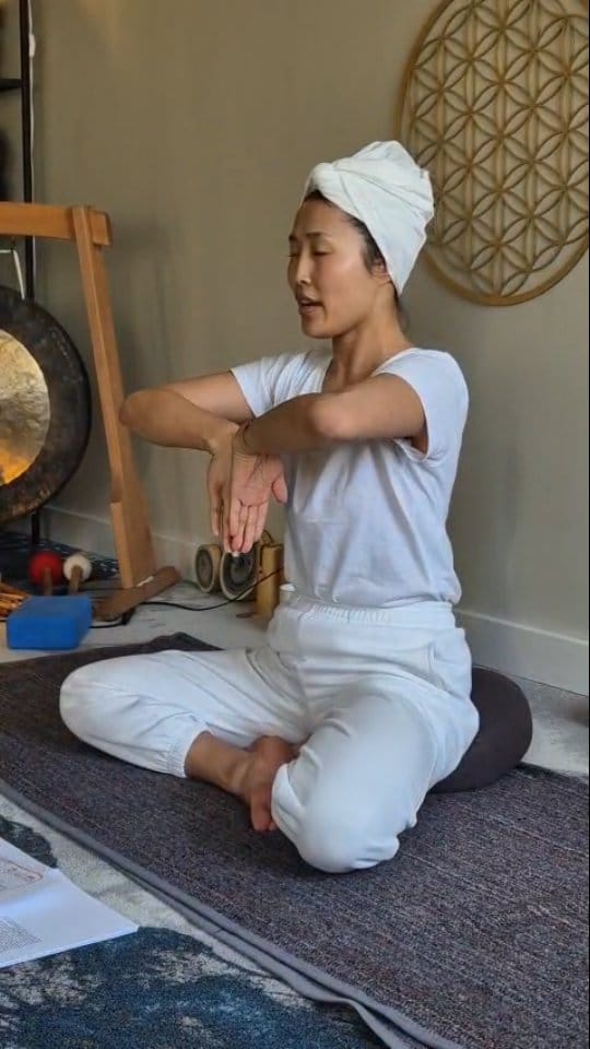 Post 8 by Uyanga Bayarkhuu (Sita Jiwan Kaur) Mongolian in 🇵🇱 on Instagram (video)