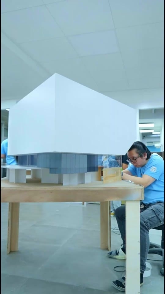 Post 1 by Mimar Models on TikTok (video)
