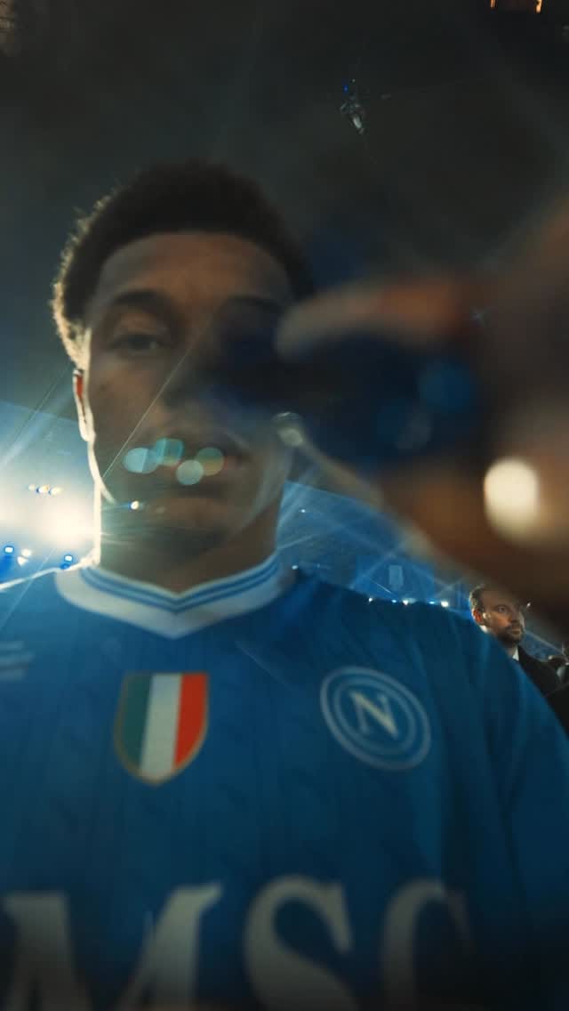 Post 6 by David Neres Campos on Instagram (video)