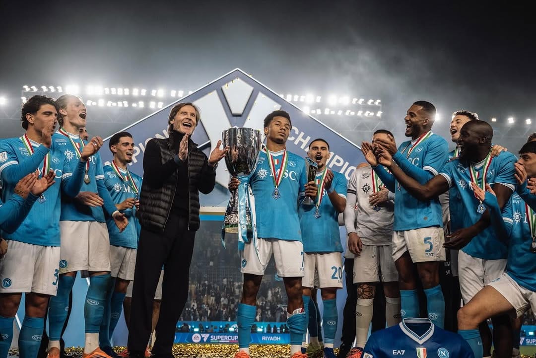 Post 5 by David Neres Campos on Instagram (image)
