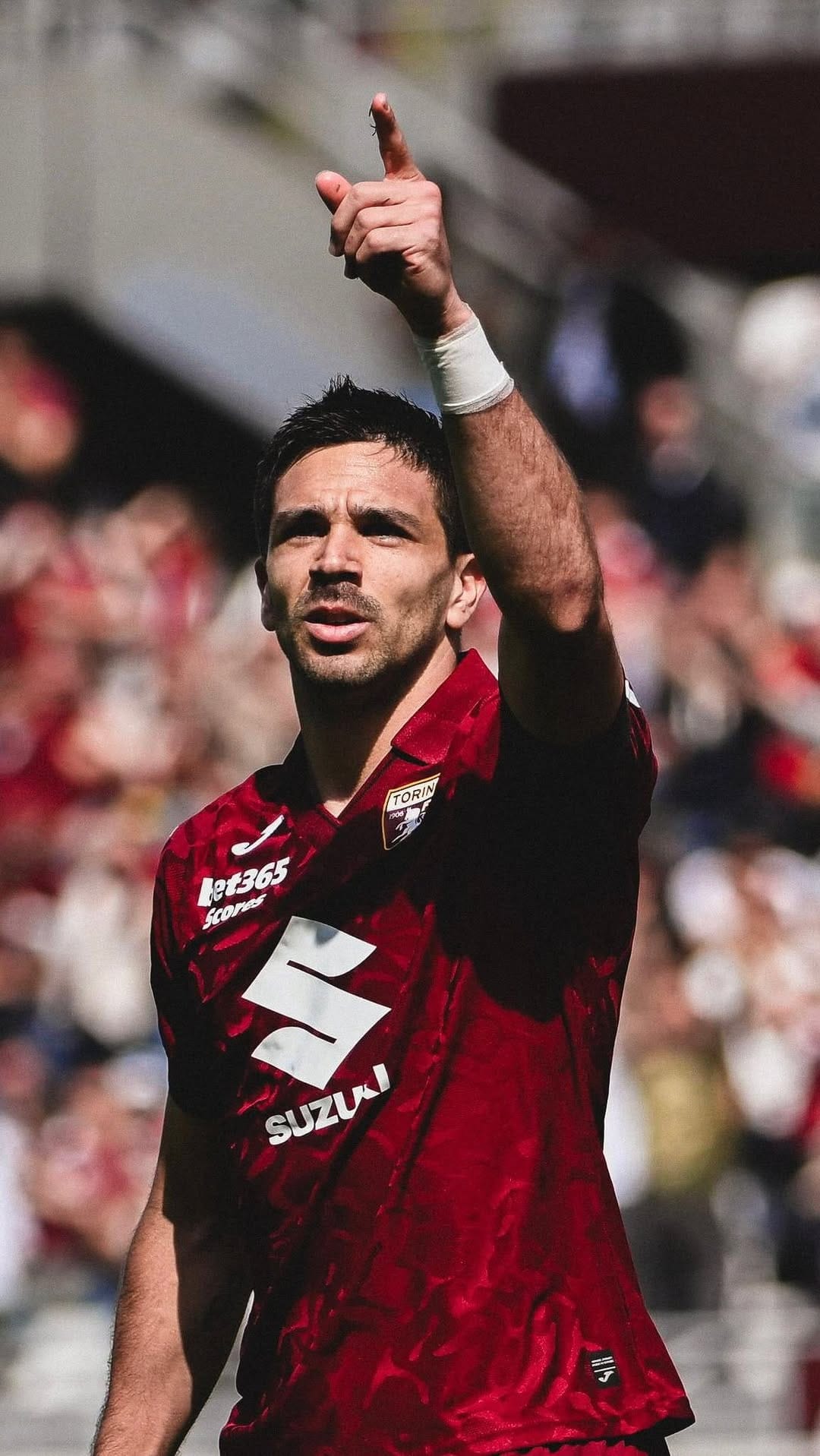 Post 10 by Gio Simeone on Instagram (video)