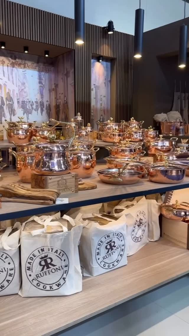 Post 8 by Ruffoni on Instagram (video)