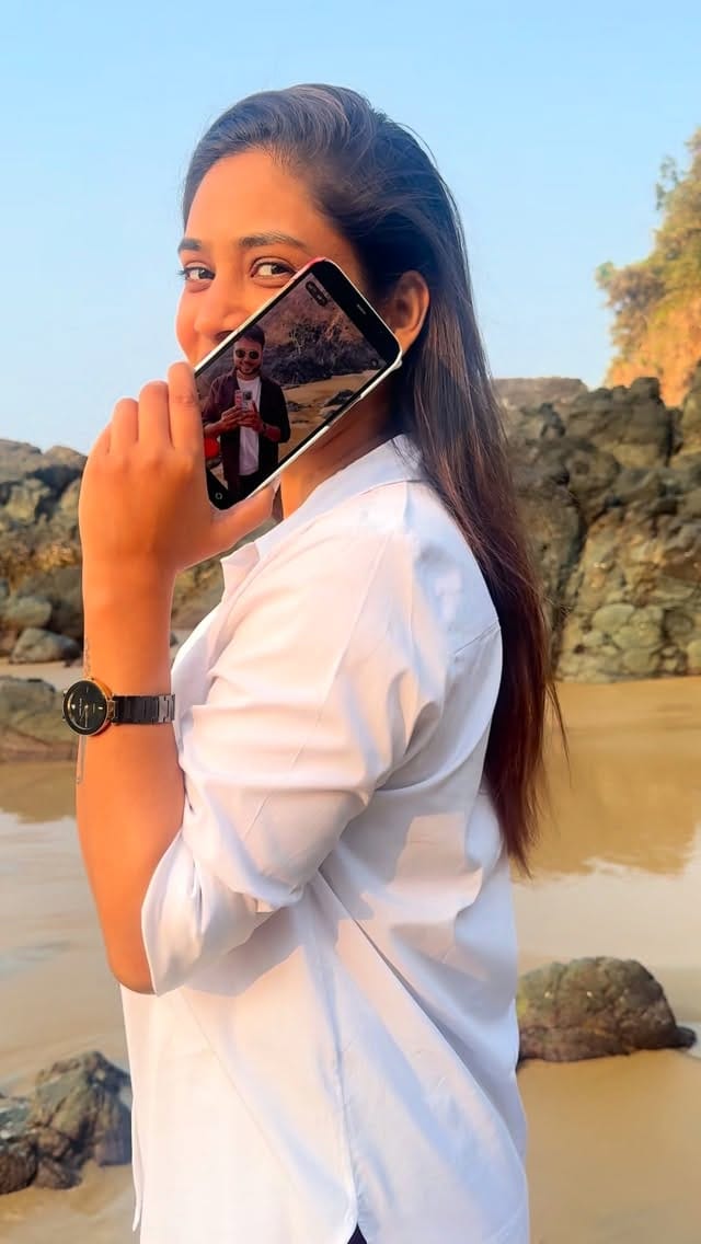 Post 3 by Vaishnavi Naik on Instagram (video)