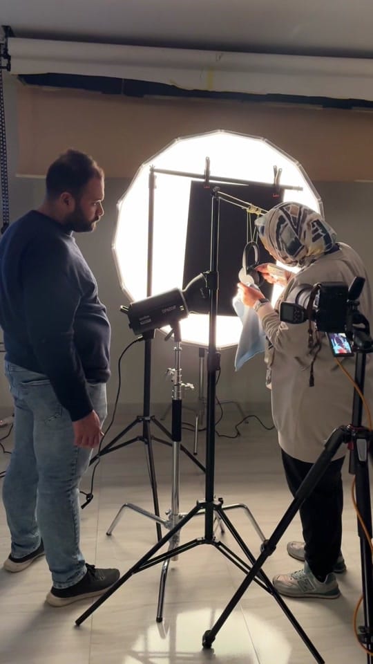 Post 9 by Ezz Mansour | مصور منتجات on TikTok (video)