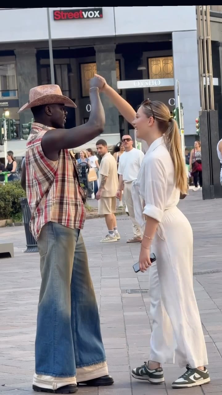 Post 10 by Lomme Lomme on Instagram (video)