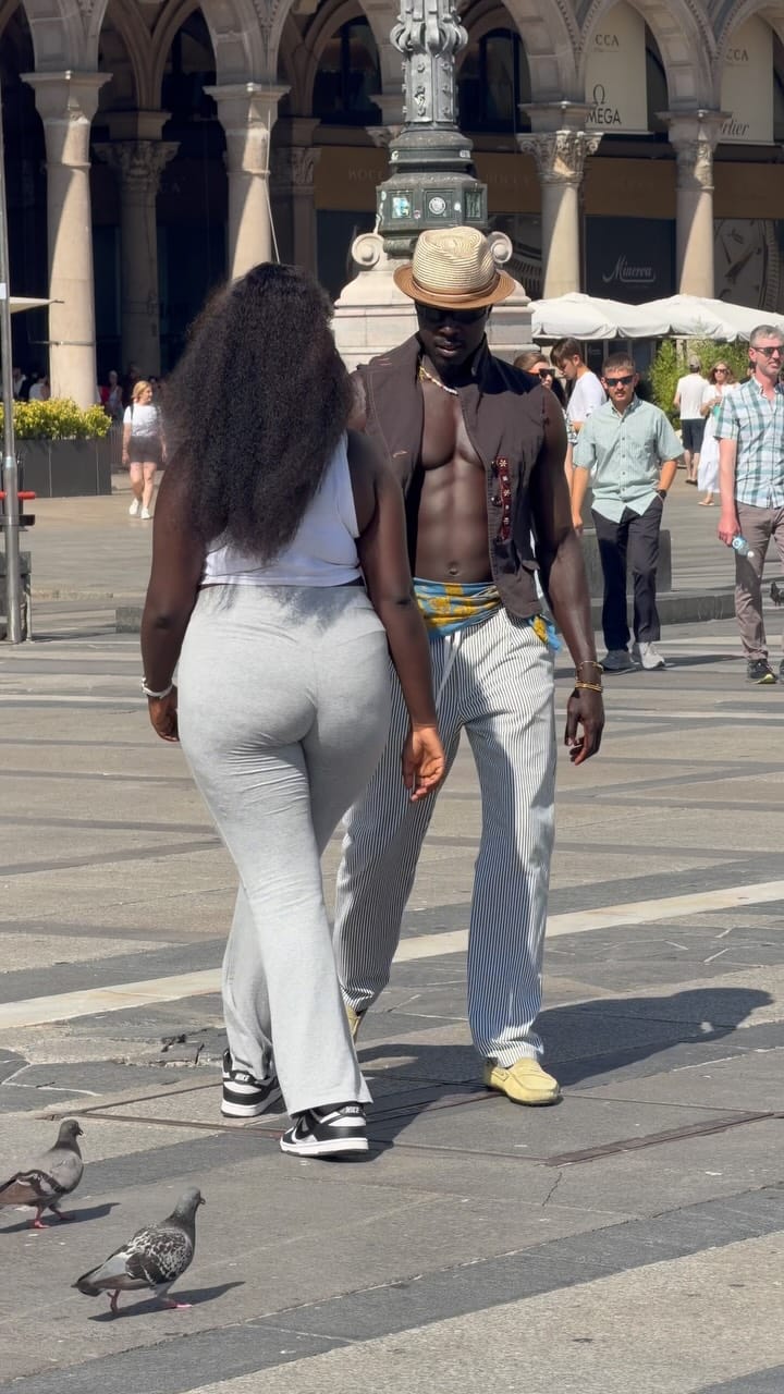 Post 6 by Lomme Lomme on Instagram (video)