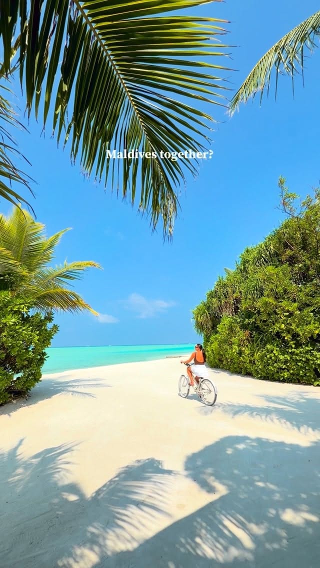 Post 5 by Auré & Ysée | French Travel Couple ✈︎ on Instagram (video)
