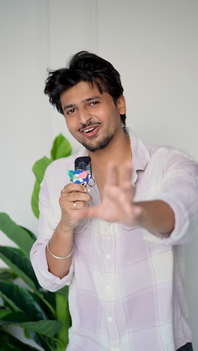 Post 4 by Rajat Pawar on Instagram (video)