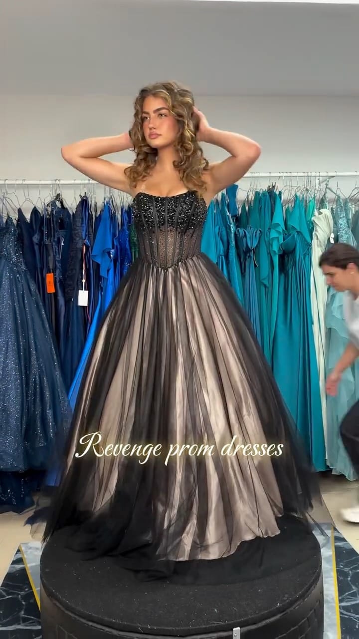 Post 7 by Sara Victorino on Instagram (video)