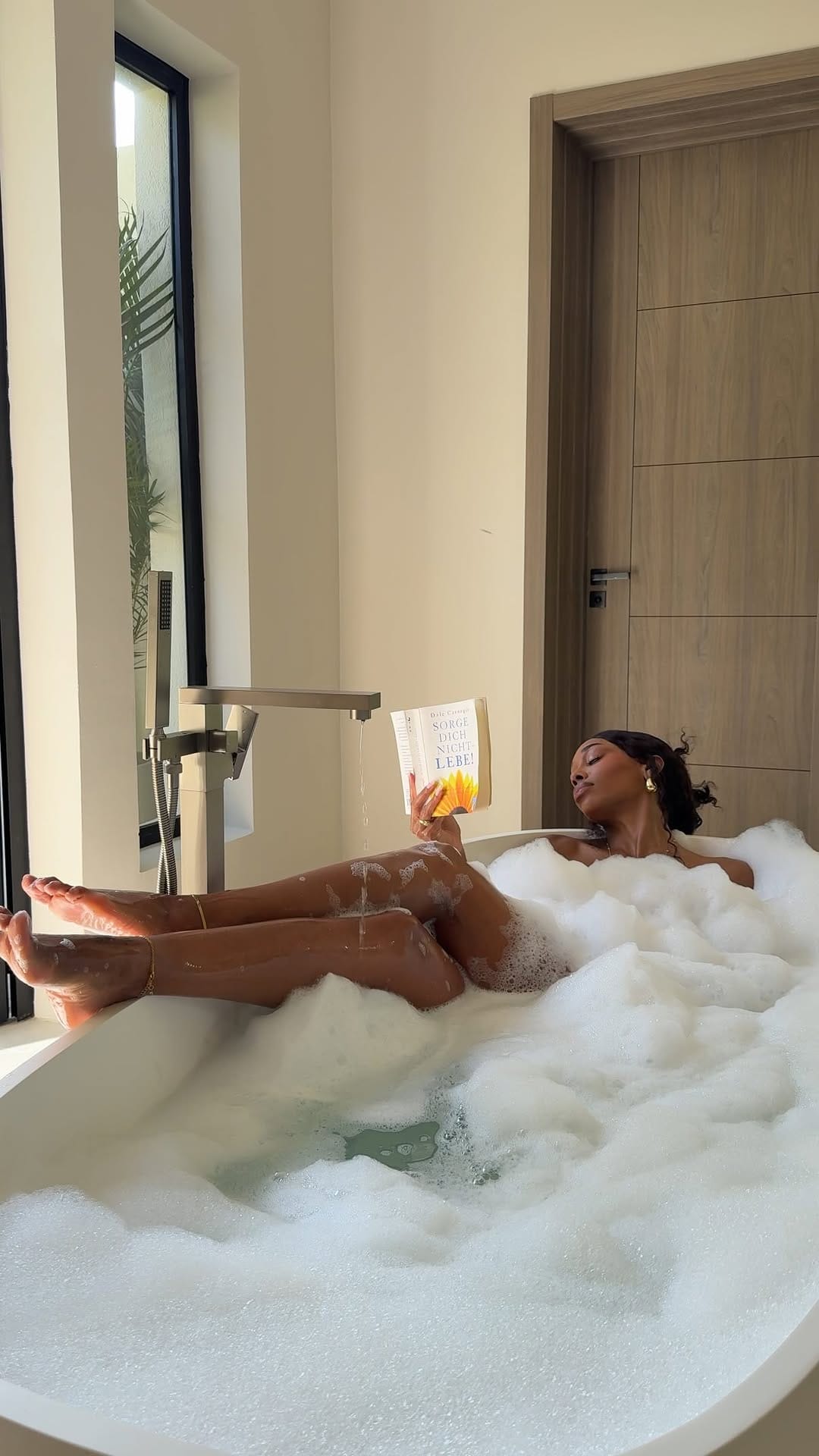 Post 3 by Chicago | NYC Creator on Instagram (video)