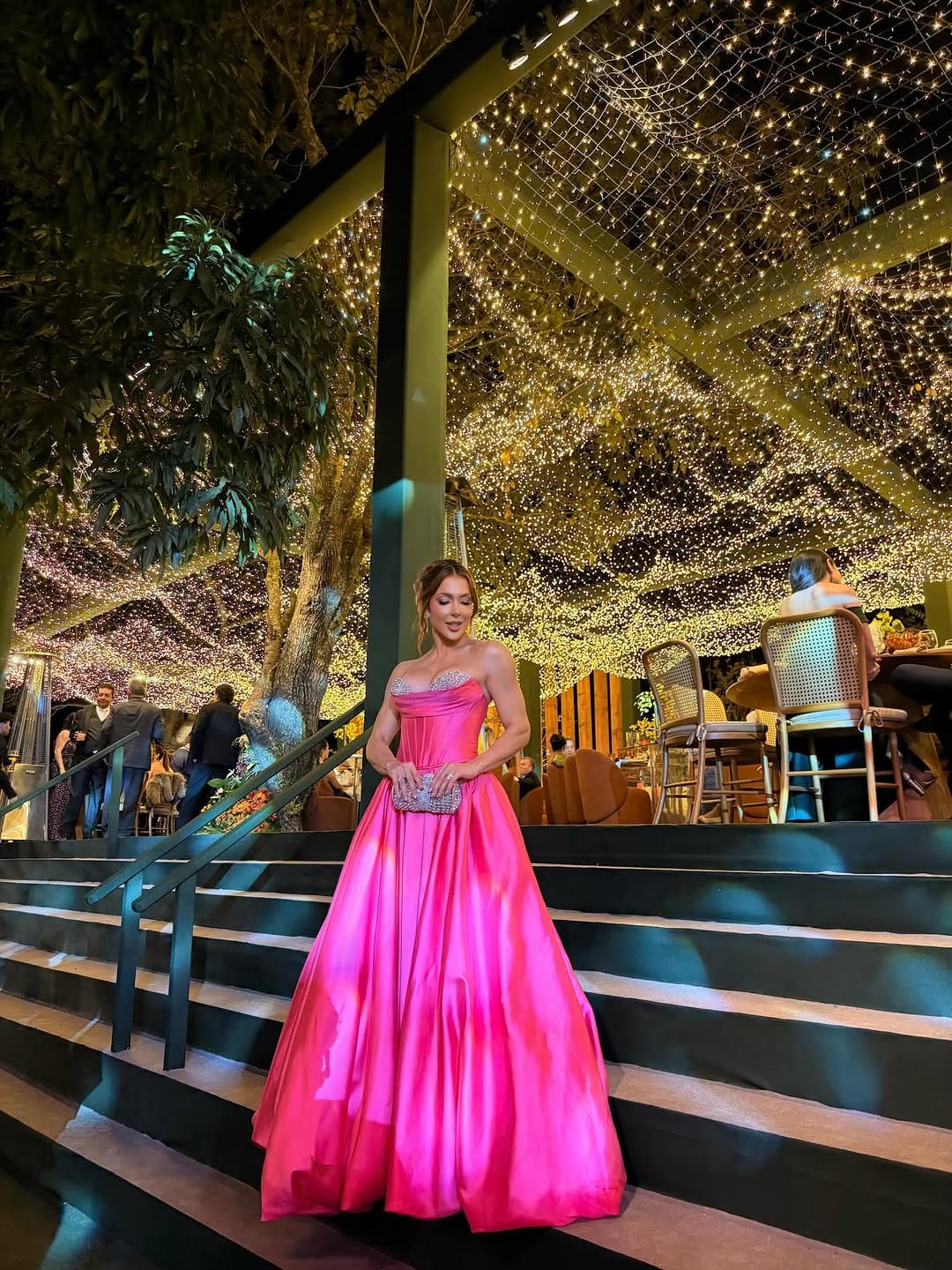 Post 4 by ISABELLA MAYESKI on Instagram (carousel)