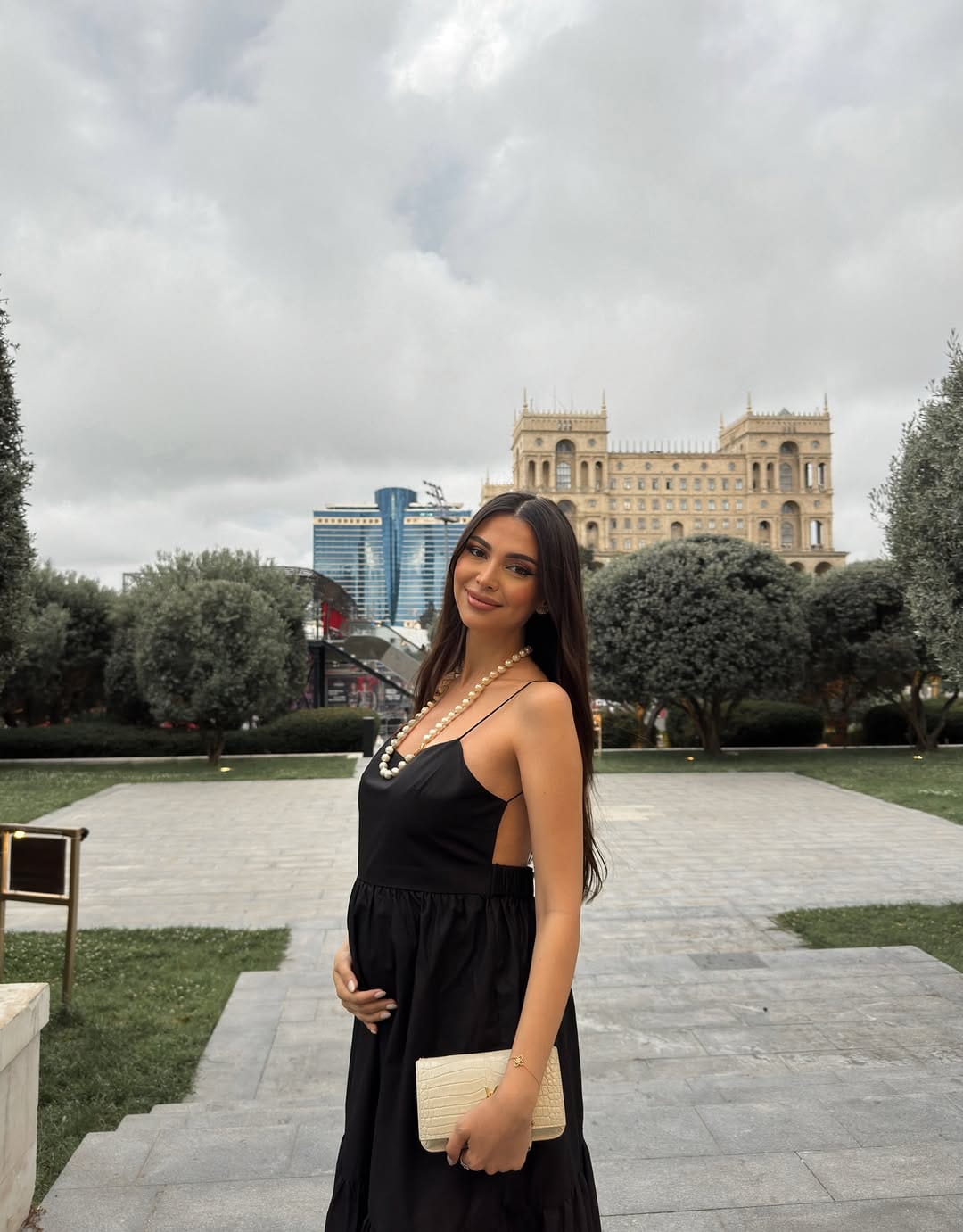 Post 6 by Yasemen Aliyeva Taghiyeva on Instagram (carousel)