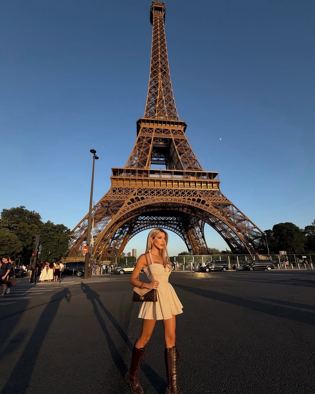 Post 6 by ORIANA MARZOLI on Instagram (carousel)