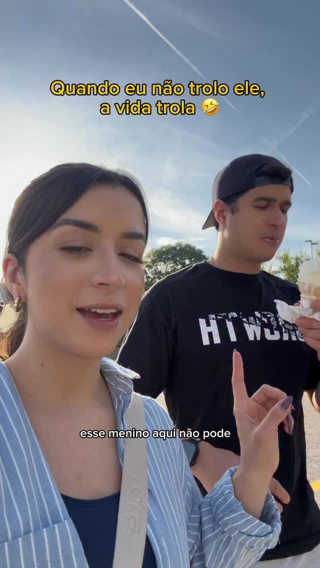 Post 10 by Larissa Oliveira on Instagram (video)
