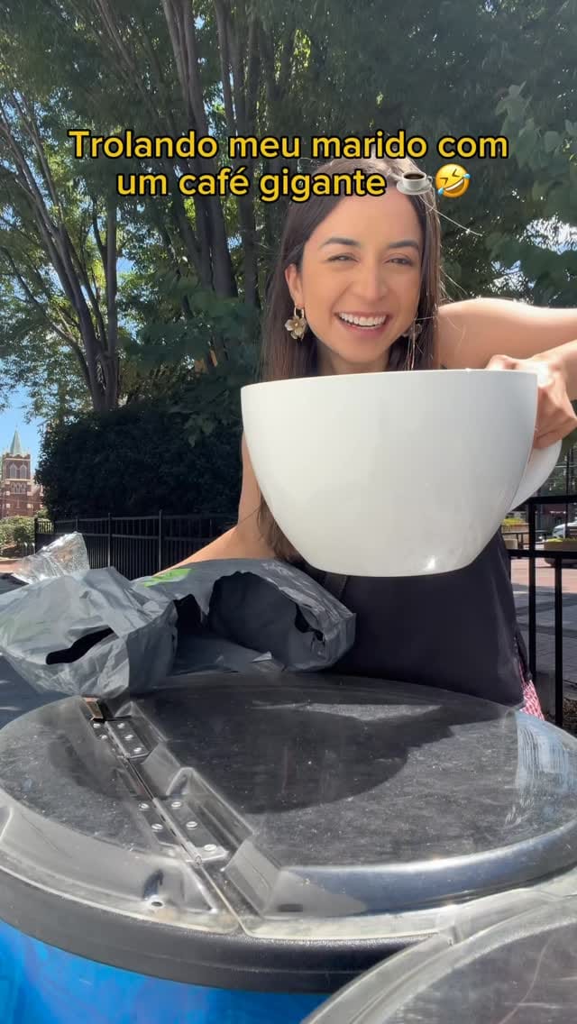 Post 4 by Larissa Oliveira on Instagram (video)