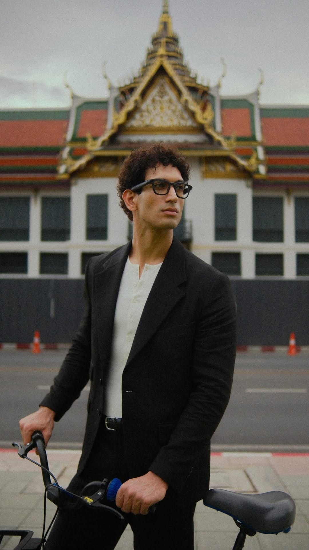 Post 8 by Vipul Juneja on Instagram (video)