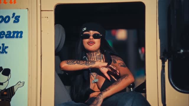 Post 1 by Kreavysum on Instagram (video)