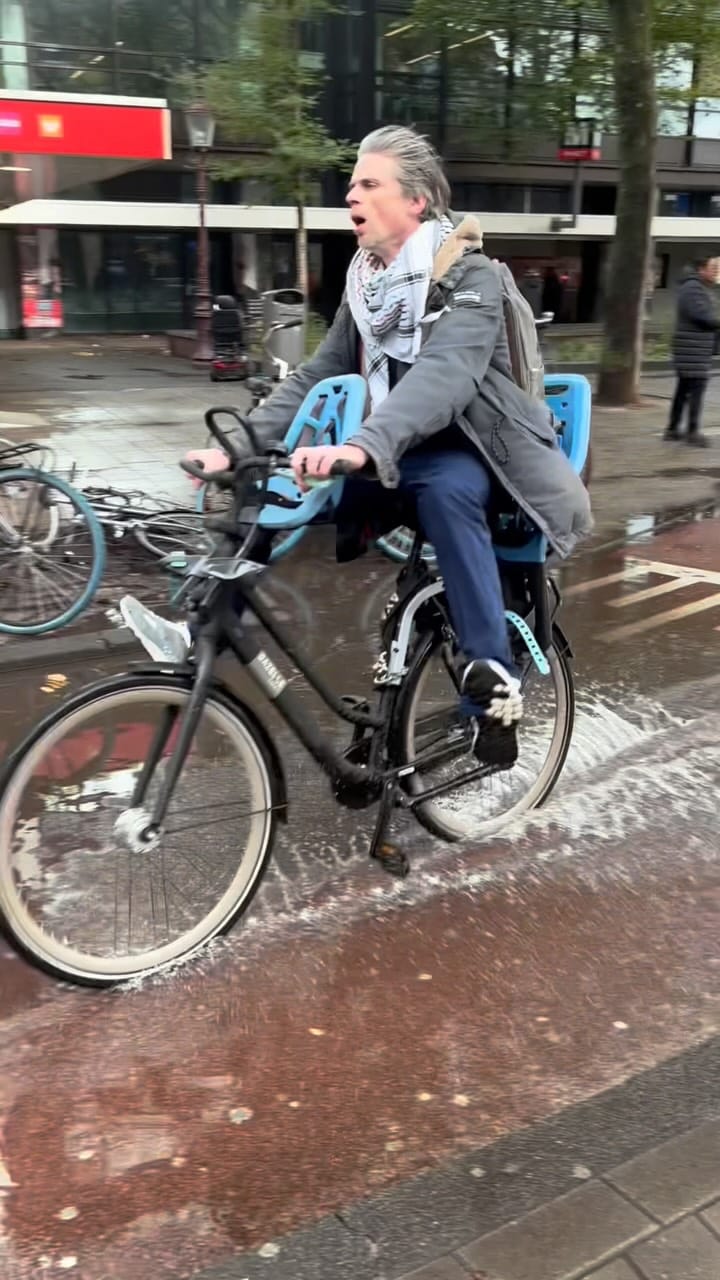 Post 10 by Julie Hrudová on Instagram (video)