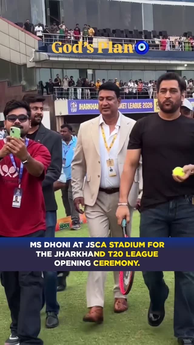 Post 8 by MS Dhoni Fanpage | MS Dhoni | CSK on Instagram (video)