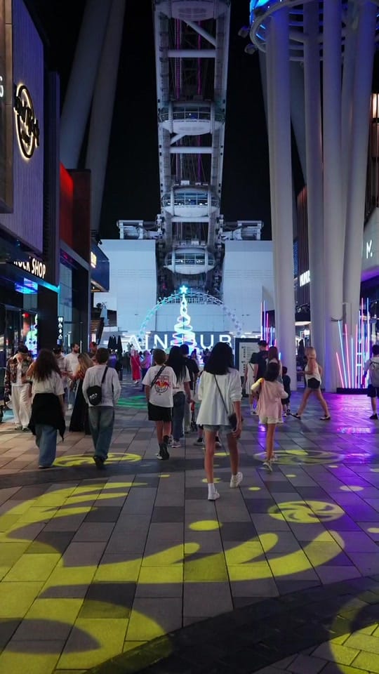 Post 8 by Dubai Retail on TikTok (video)