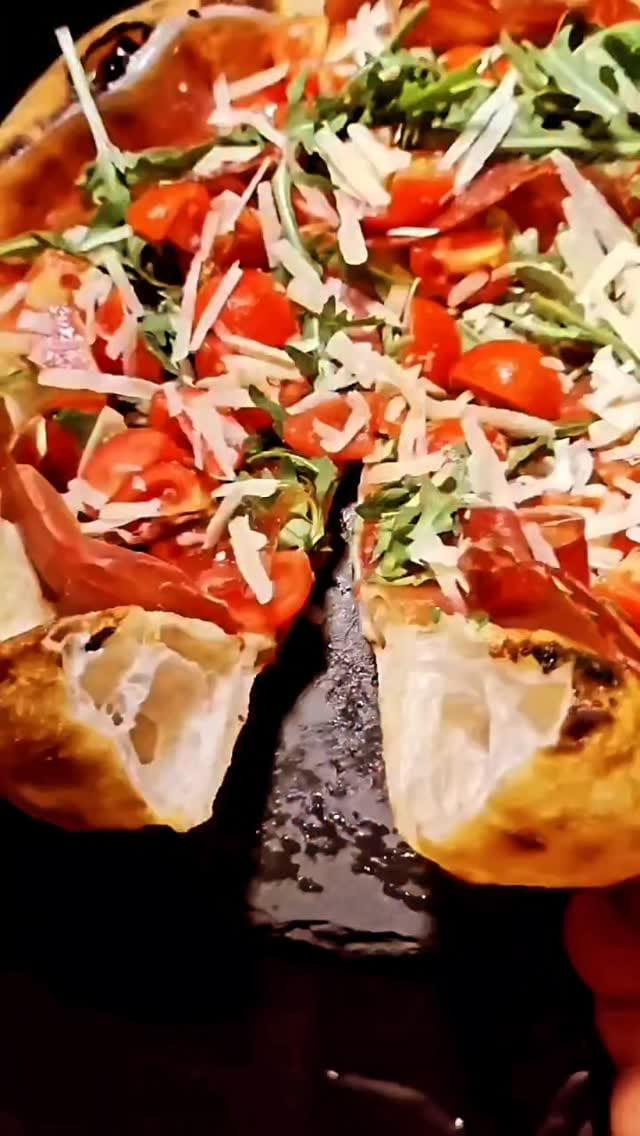 Post 1 by Manuela Santobuono on Instagram (video)