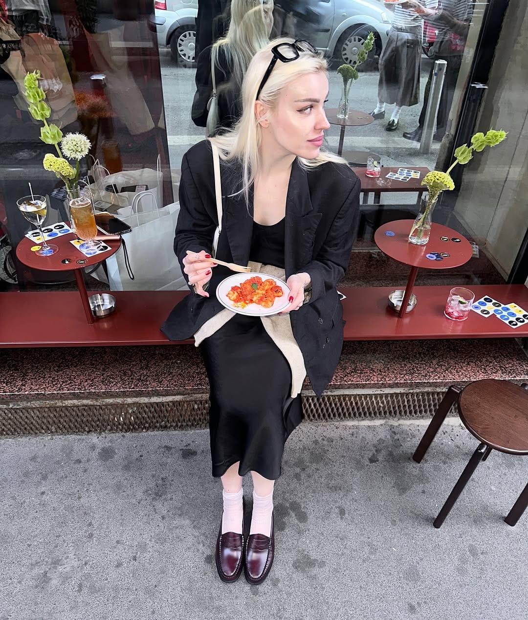 Post 3 by Julia Grant on Instagram (carousel)